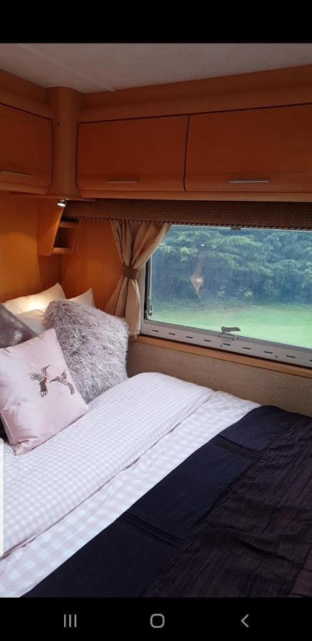 Self Contained Holiday Home Caravan Corsham Kültér fotó