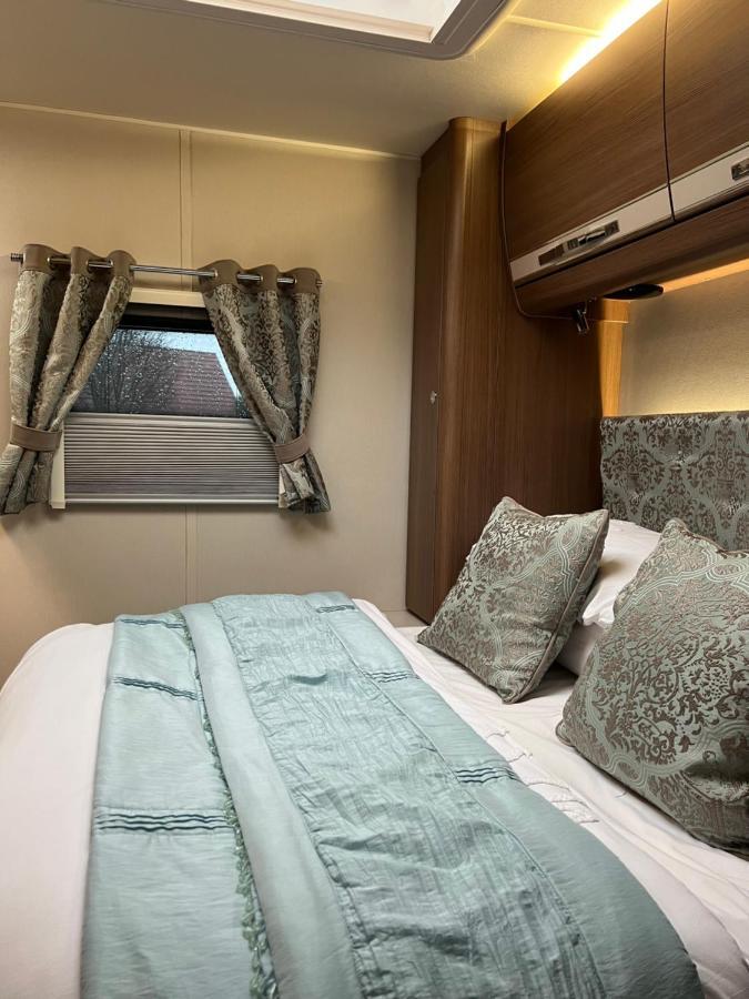Self Contained Holiday Home Caravan Corsham Kültér fotó